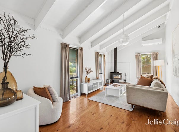 20 Stuart Drive, Woodend, Vic 3442