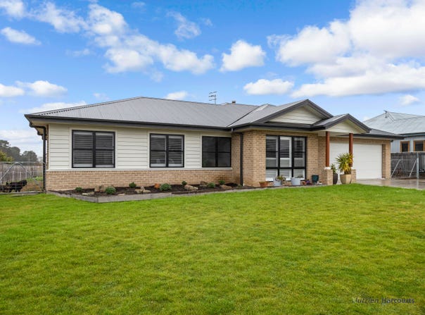 18 Nomchong Street, Braidwood, NSW 2622