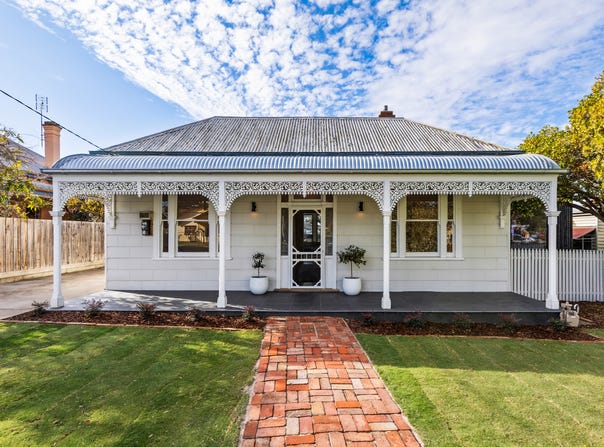 65 Russell Street, Quarry Hill, Vic 3550