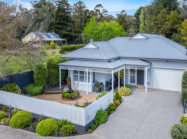 1/43 High Street, Woodend, Vic 3442