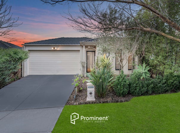 25 Kimberley Grove, Pakenham, Vic 3810