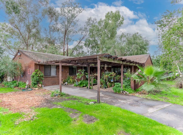1 Gertrude Avenue, Champion Lakes, WA 6111