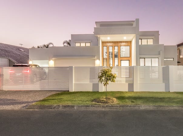 25 Martinique Way, Clear Island Waters, Qld 4226