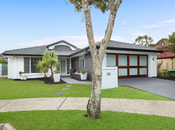 4 Royal Court, Ashmore, Qld 4214