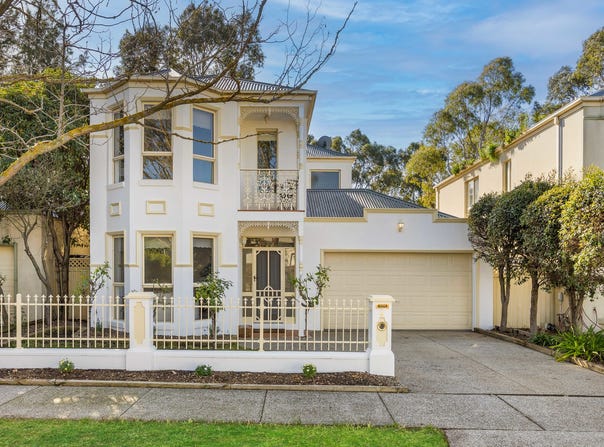4 Learmonth Court, Caroline Springs, Vic 3023