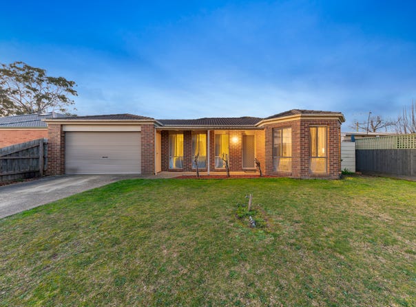 39 Grevillea Place, Pakenham, Vic 3810