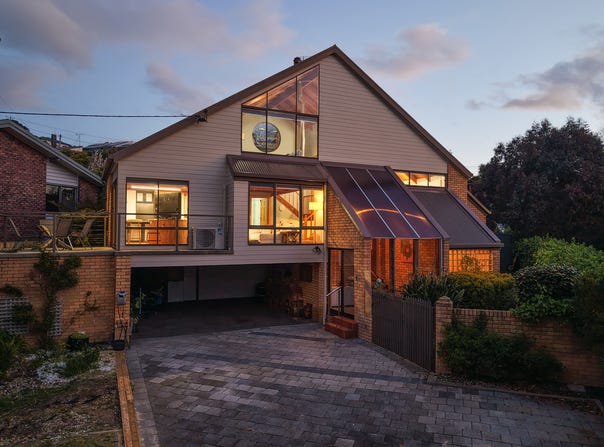 16 Monash Court, Devonport, Tas 7310