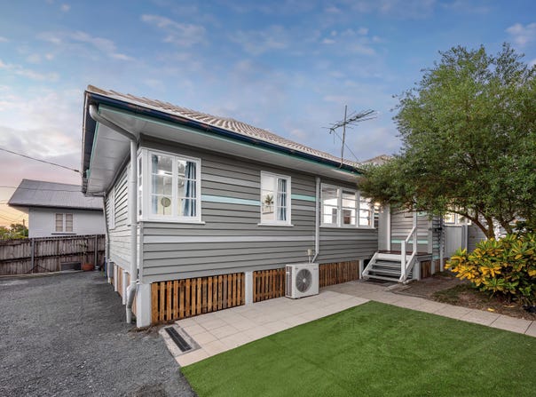58 Roscoe Street, Holland Park, Qld 4121