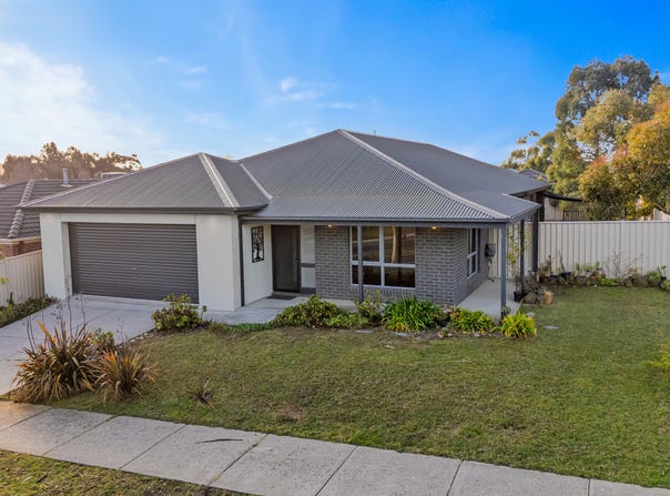 127 Canadian Lakes Boulevard, Canadian, Vic 3350