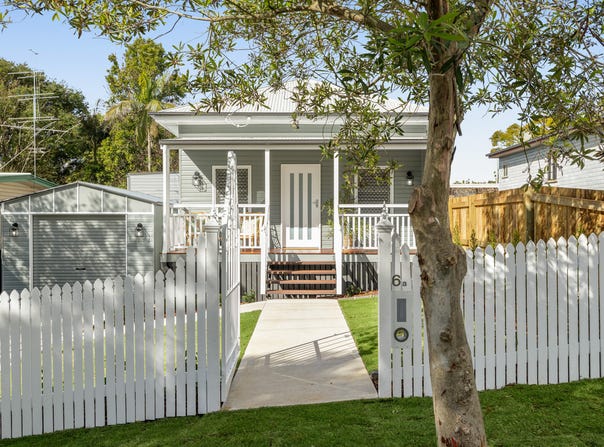 6 Hillview Avenue, Newtown, Qld 4350