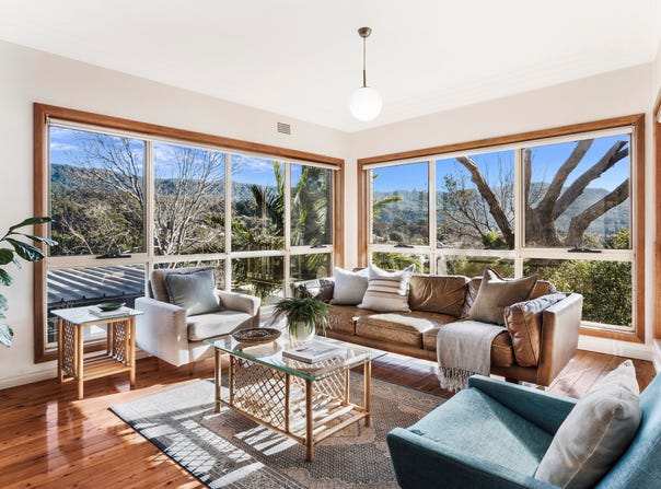 60 Dumfries Avenue, Mount Ousley, NSW 2519