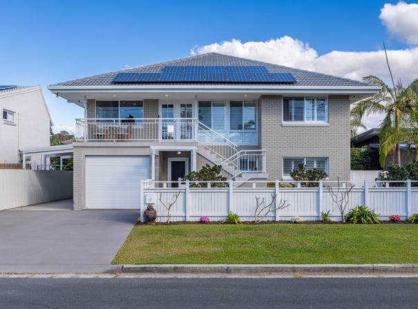 17 Lake View Drive, Tewantin, Qld 4565