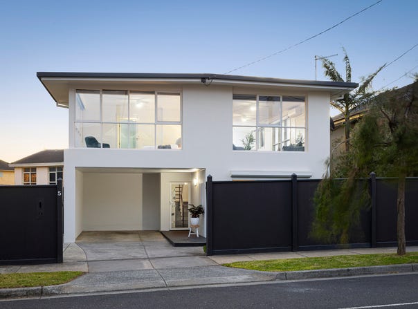 5 Warrigal Road, Mentone, Vic 3194
