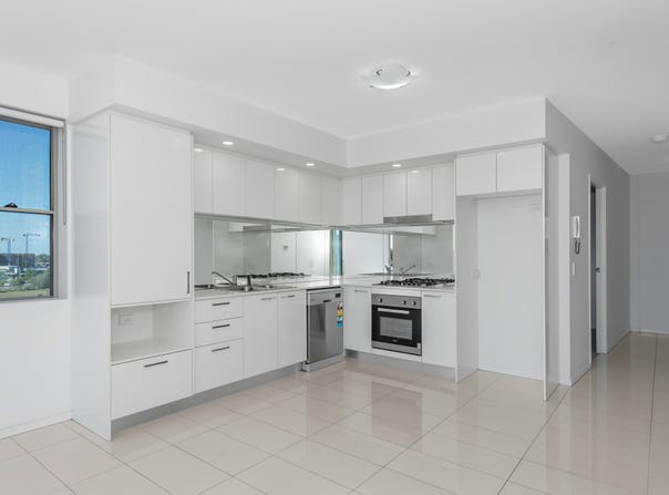 512/2 East Quay Drive, Biggera Waters, Qld 4216