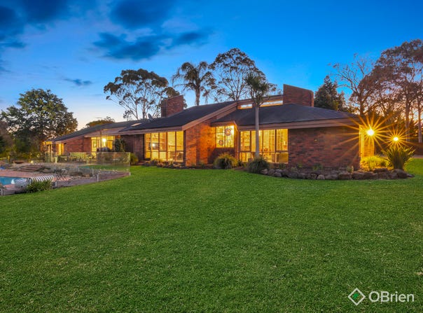 221 Smiths Lane, Cranbourne South, Vic 3977