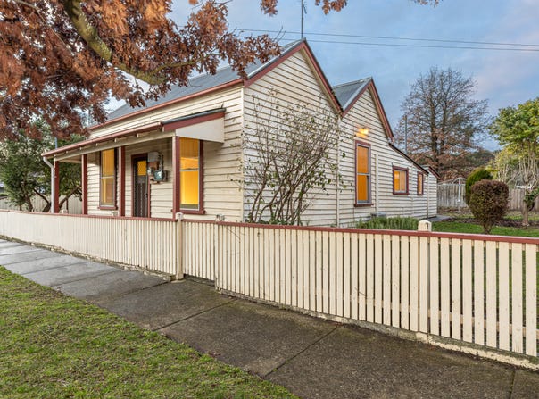 17 Hunt Street, Ballarat East, Vic 3350