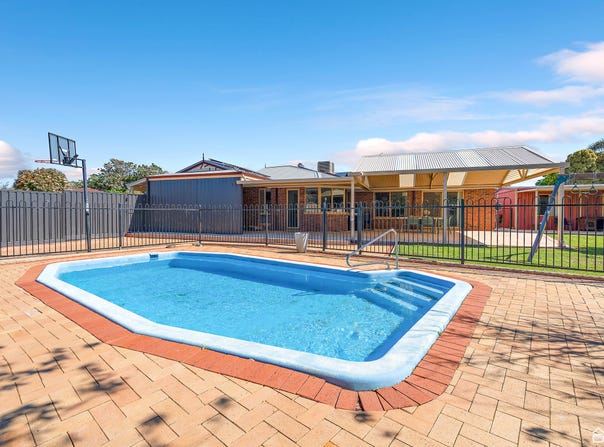 22 Gaze Court, Armadale, WA 6112