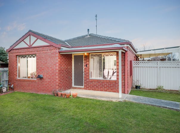 72 Glastonbury Drive, Highton, Vic 3216