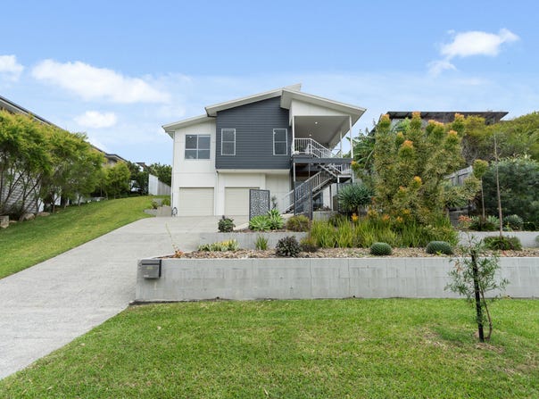 43 Sassafras Street, Pottsville, NSW 2489