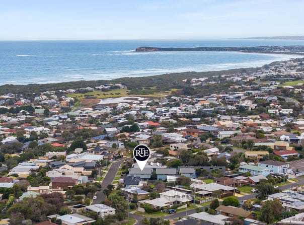1/8 Canis Crescent, Ocean Grove, Vic 3226