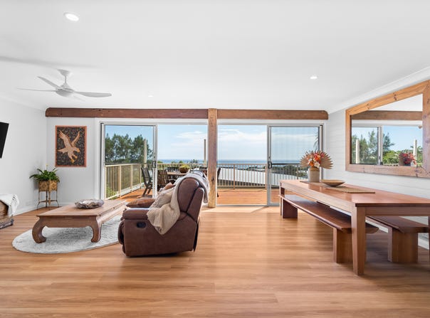 4 Palm Road, Forster, NSW 2428