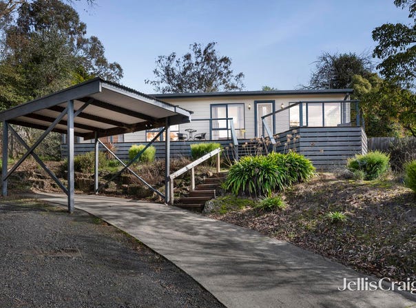 5 Naroo Road, Mooroolbark, Vic 3138