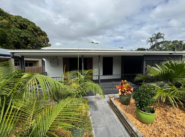 14 North Street, West End, Qld 4810