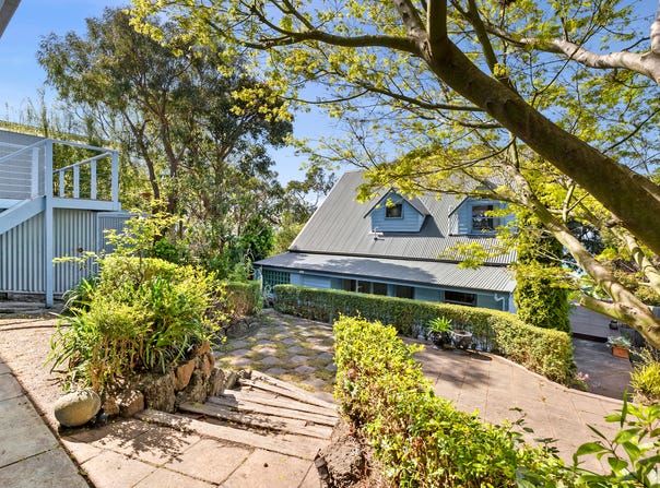 31 Deans Marsh Road, Lorne, Vic 3232