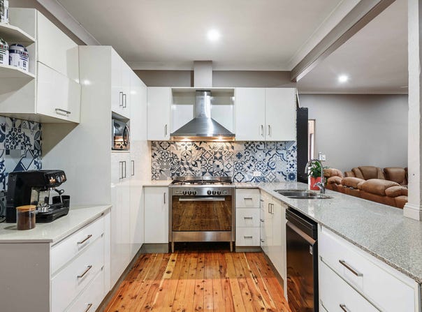 411 Tor Street, Newtown, Qld 4350