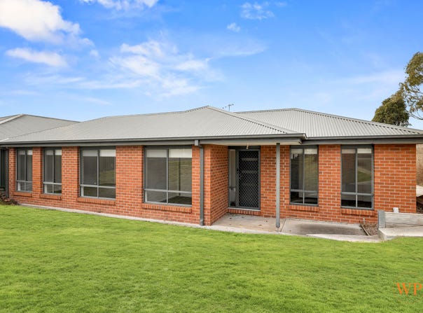 1/40 Powlett Street, Kilmore, Vic 3764