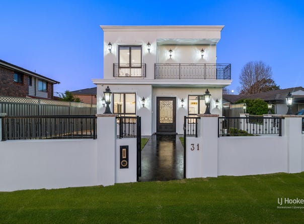 31 Templeton Crescent, Moorebank, NSW 2170