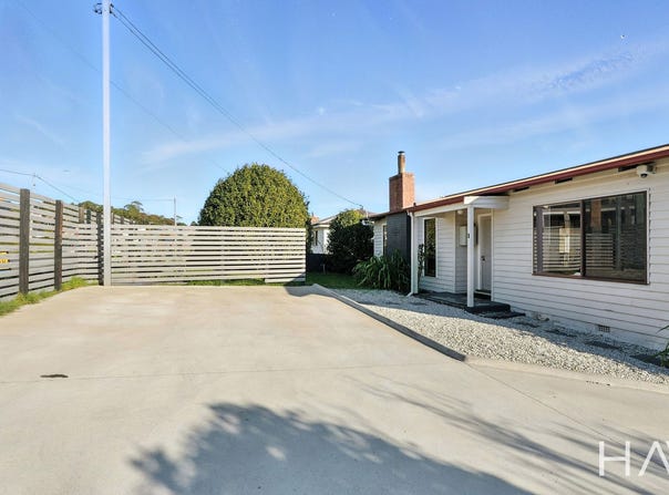 1/272 Cambridge Road, Warrane, Tas 7018