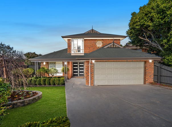 52 Carlisle Road, Ferntree Gully, Vic 3156