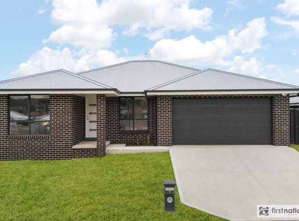 4 Hoynes Circuit, Blayney, NSW 2799