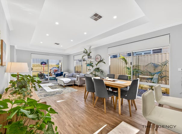 8 Mykonos Road, Coogee, WA 6166