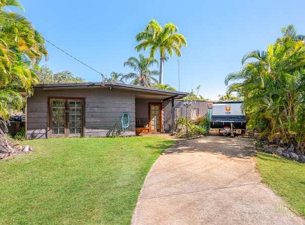 69 Boles Street, West Gladstone, Qld 4680