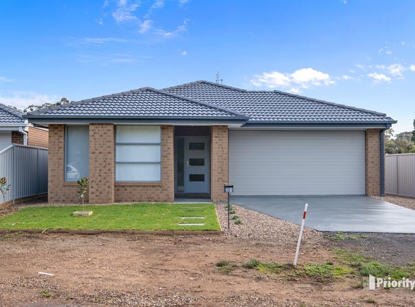 21 Logan-Wedderburn Road, Wedderburn, Vic 3518