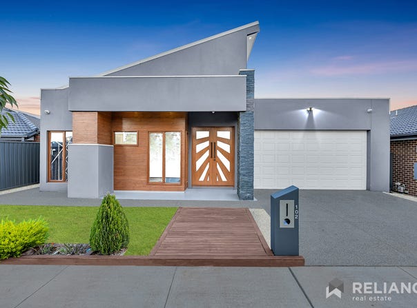 102 Atherstone Boulevard, Strathtulloh, Vic 3338