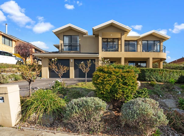 37 Tahune Crescent, Blackmans Bay, Tas 7052