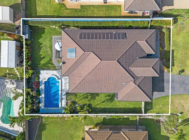 33 Nagle Drive, Norman Gardens, Qld 4701