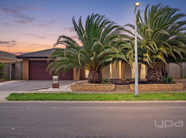102 Black Dog Drive, Brookfield, Vic 3338