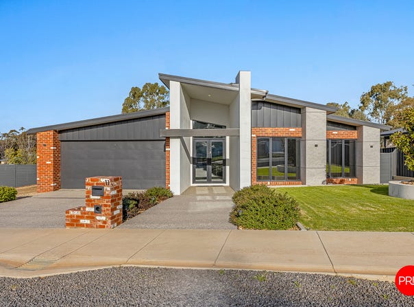 11 Smiths Road, Maiden Gully, Vic 3551