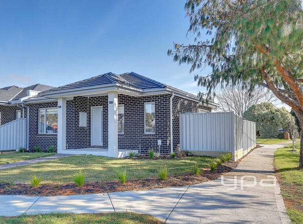 4 Prior Avenue, Gladstone Park, Vic 3043