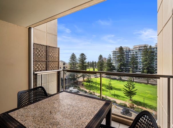 532/16 Holdfast Promenade, Glenelg, SA 5045