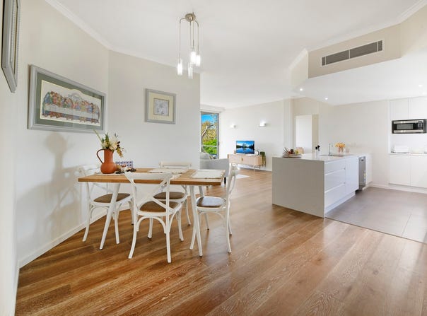 28 Bayview Street, Runaway Bay, Qld 4216