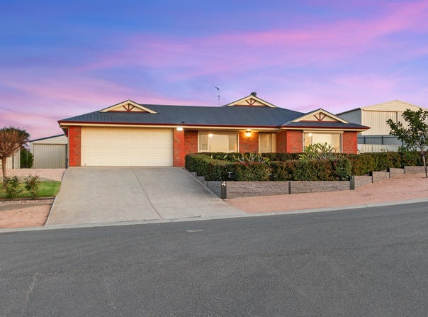 4 Milford Street, Moonta Bay, SA 5558