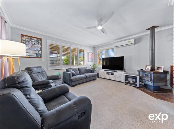 72 Peelwood Parade, Halls Head, WA 6210