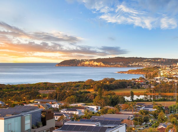 92 Headland Road, North Curl Curl, NSW 2099
