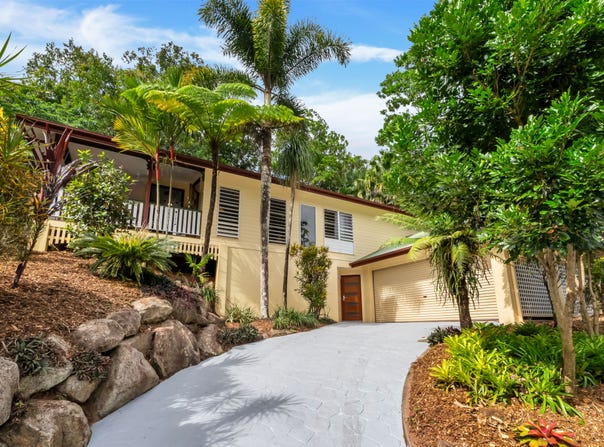 1 Powell Place, Bentley Park, Qld 4869