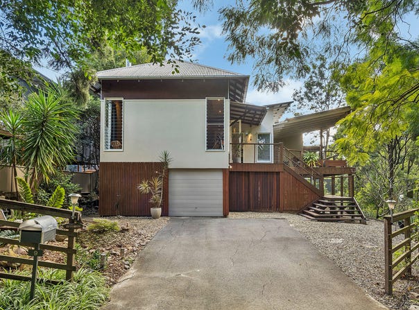 9 Church Street, Samford Village, Qld 4520